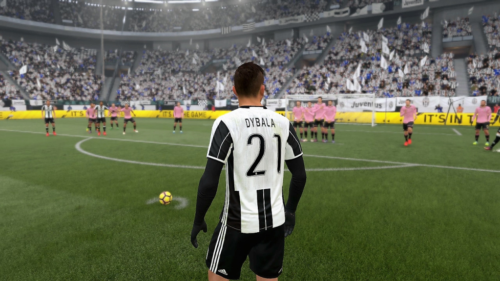 FIFA22BestFreekickTakersDybalaStance.jpg