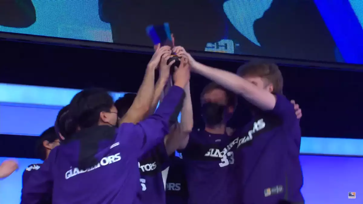 LA Gladiators sweep Dallas Fuel in front of home crowd to win OWL