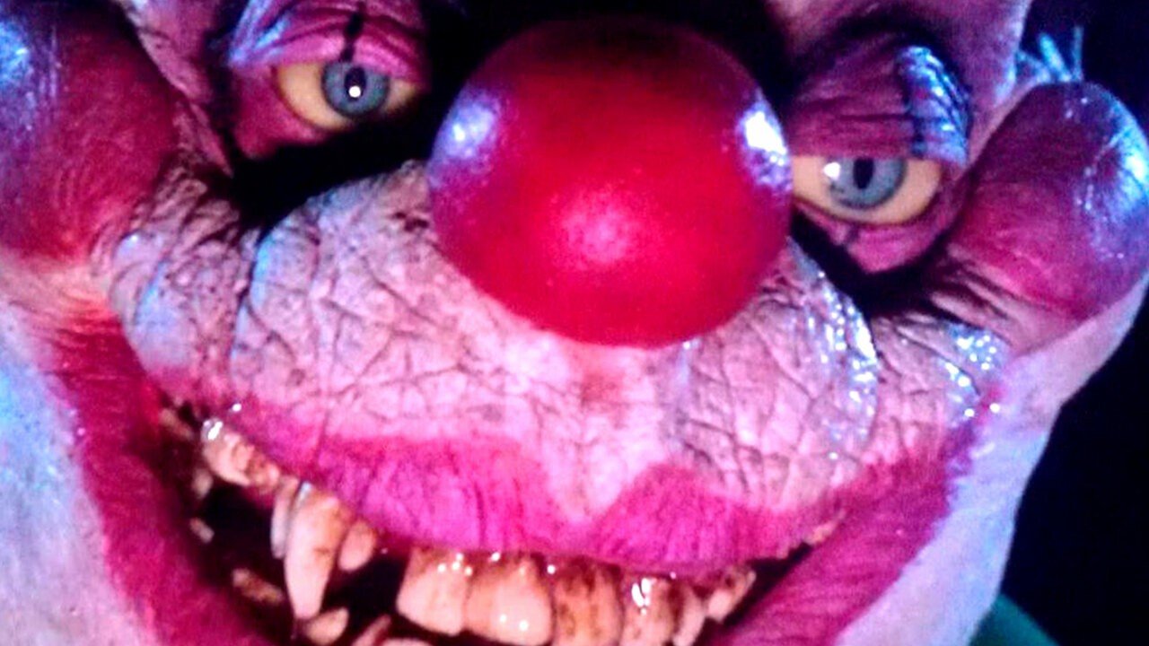 Lecca un bastone con Killer Klowns da Outer Space su PS5, PS4